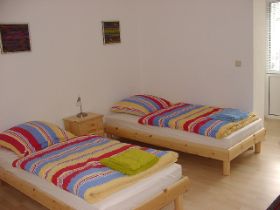 Schlafzimmer 2